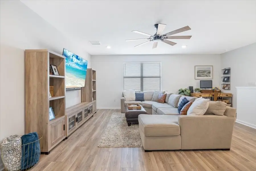 2nd floor loft 2nd floor loft