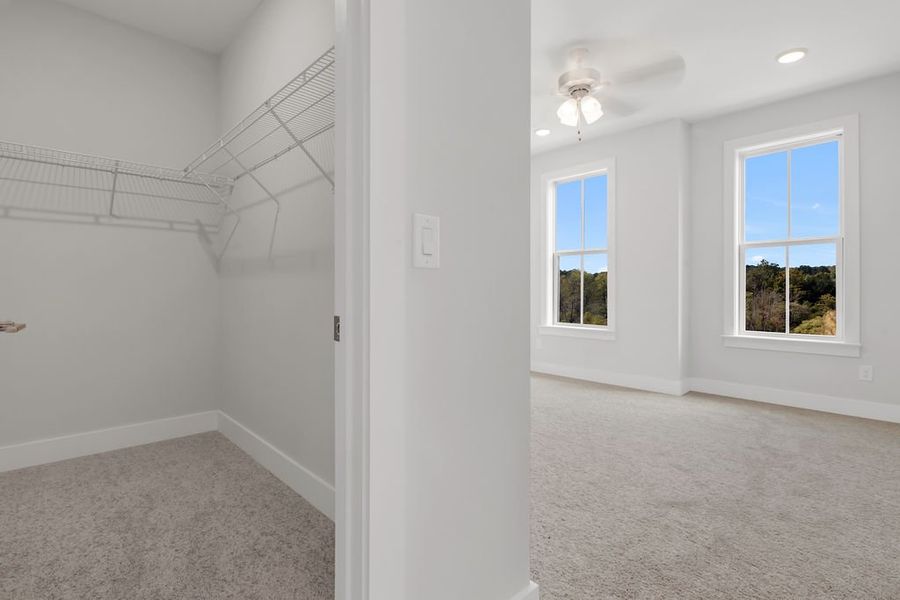 Spacious, unfurnished interior of a new home in Echo Park, Suwanee (Image 35).