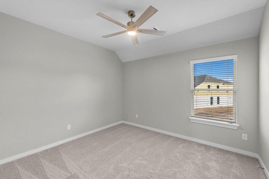 Spacious, unfurnished interior of a new home in Morton Creek Ranch, Katy (Image 20).