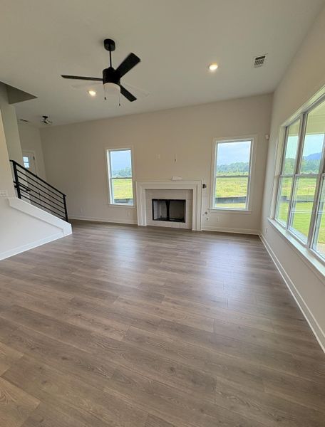 Spacious, unfurnished interior of a new home in Villages of Green Meadows, Munford (Image 11).
