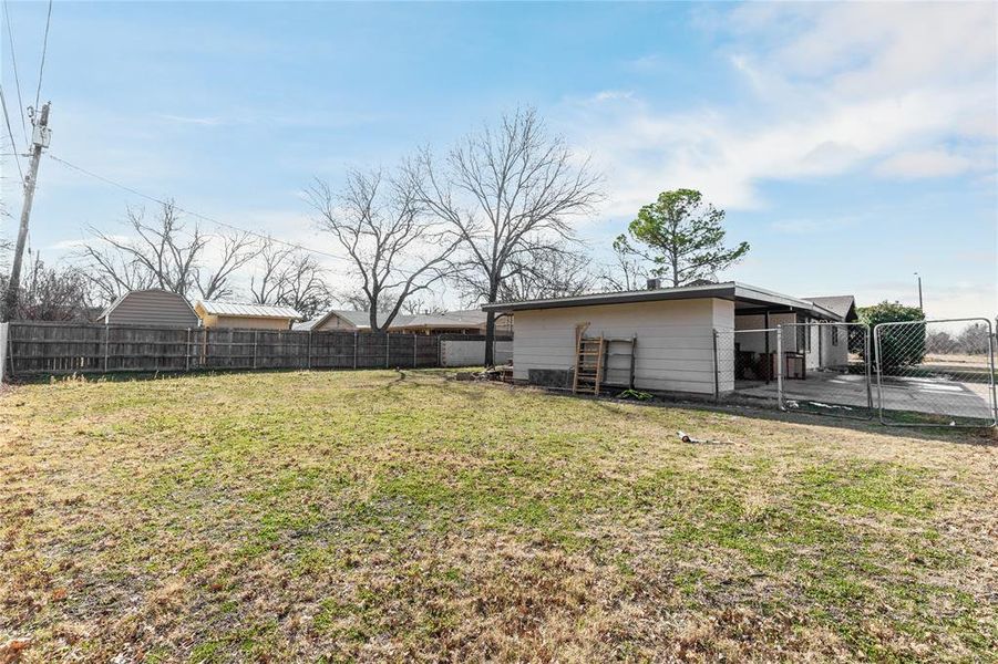 Exterior details and patio area of a home in , Brownwood (Image 21).