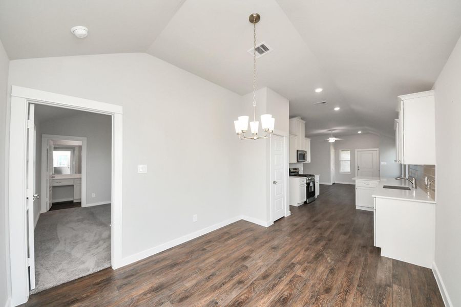 Spacious, unfurnished interior of a new home in Santa Fe, Cleveland (Image 33). Spacious, unfurnished interior of a new home in Santa Fe, Cleveland (Image 33).