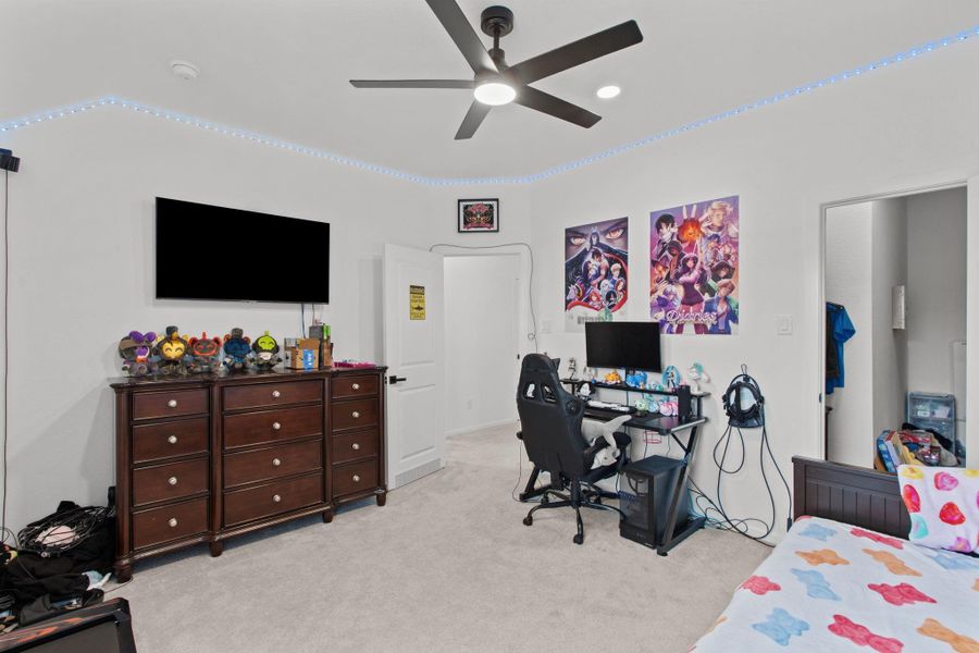 Furnished interior view inside a new home in Lago Mar, Texas City (Image 39).