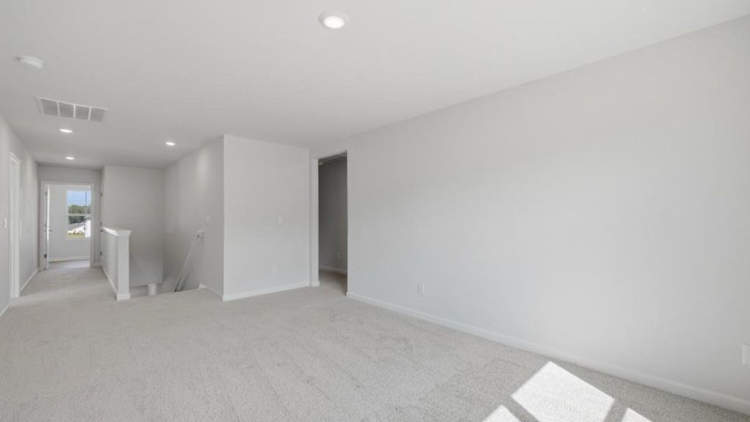 Spacious, unfurnished interior of a new home in Hamptons at Riverwood South, Dallas (Image 19).