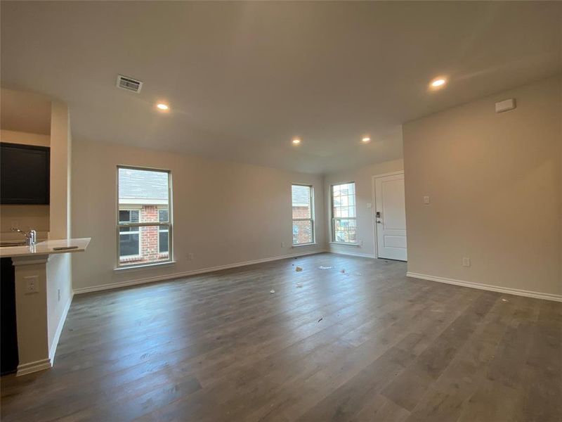 Spacious, unfurnished interior of a new home in Governor's Lots, Forney (Image 11).