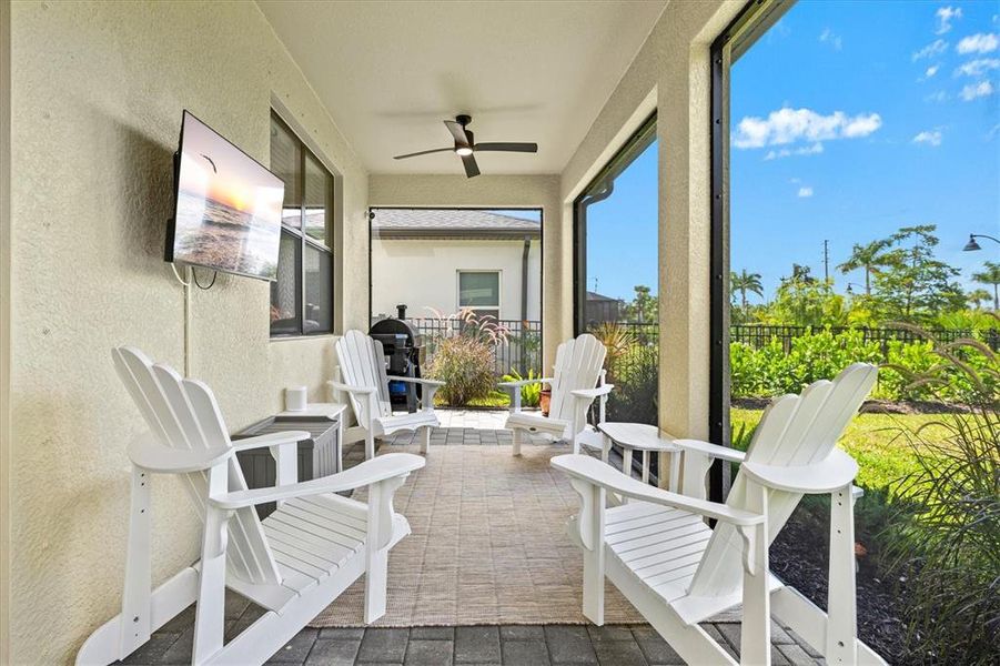 Exterior details and patio area of a home in , Port Charlotte (Image 22).