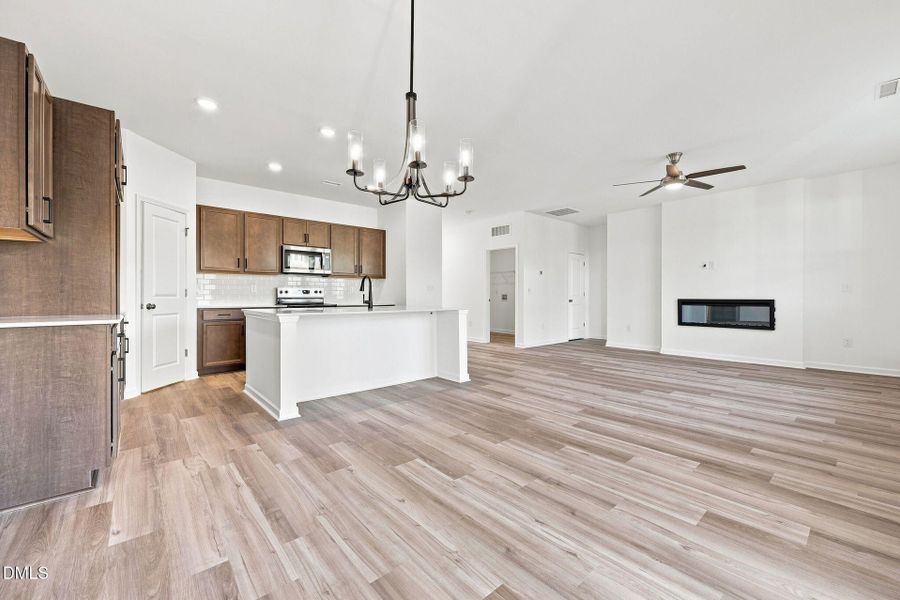 Image 42 of a home in 78 North.