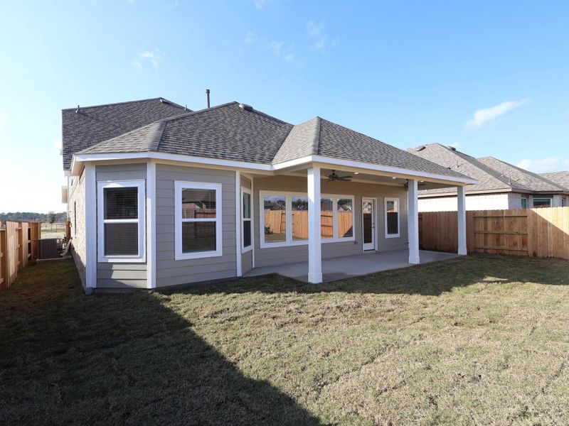Exterior details and patio area of a home in Sorella, Tomball (Image 18).