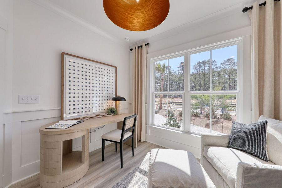 Representative furnished interior of a home built from the Vanderbilt by Pulte Homes in Indigo Bay, Myrtle Beach (Image 36).