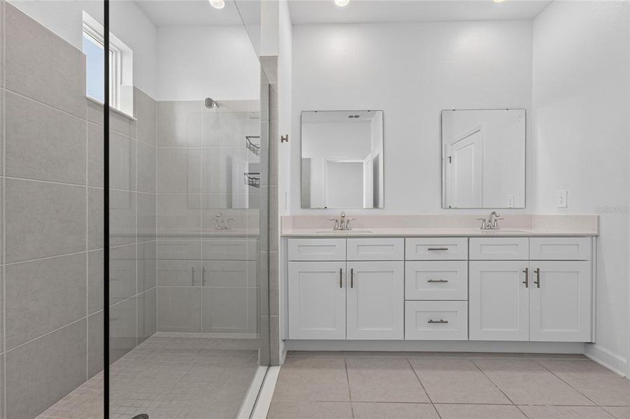 Furnished interior view inside a new home in , Apopka (Image 7).