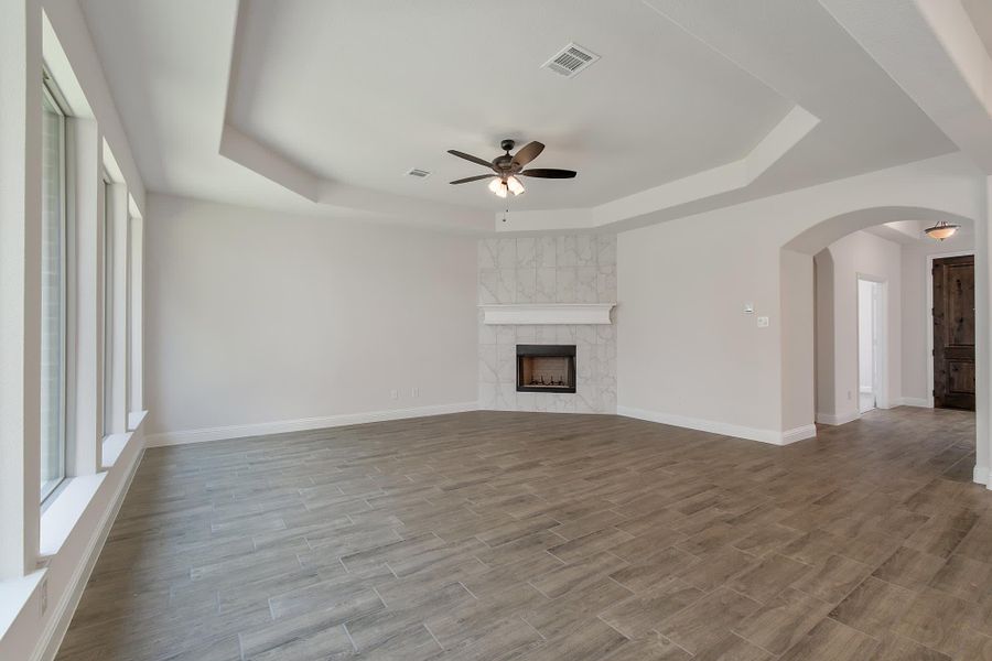 Family Room | Concept 2972 at Villages of Walnut Grove in Midlothian, TX by Landsea Homes