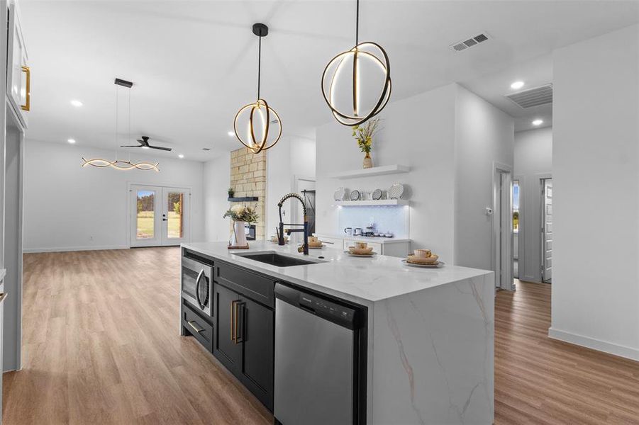 Furnished interior view inside a new home in , Quinlan (Image 17).