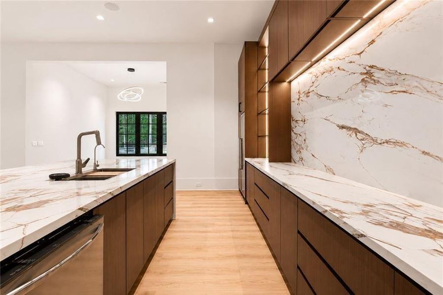 Furnished interior view inside a new home in , Alpharetta (Image 62).