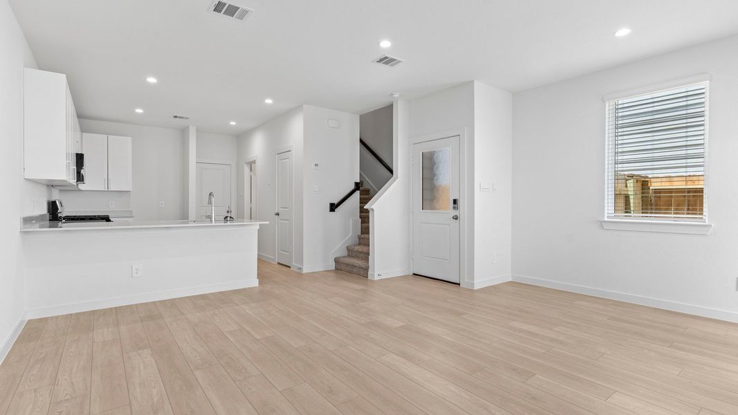 Spacious, unfurnished interior of a new home in Lexington Village, Missouri City (Image 27). Spacious, unfurnished interior of a new home in Lexington Village, Missouri City (Image 27).