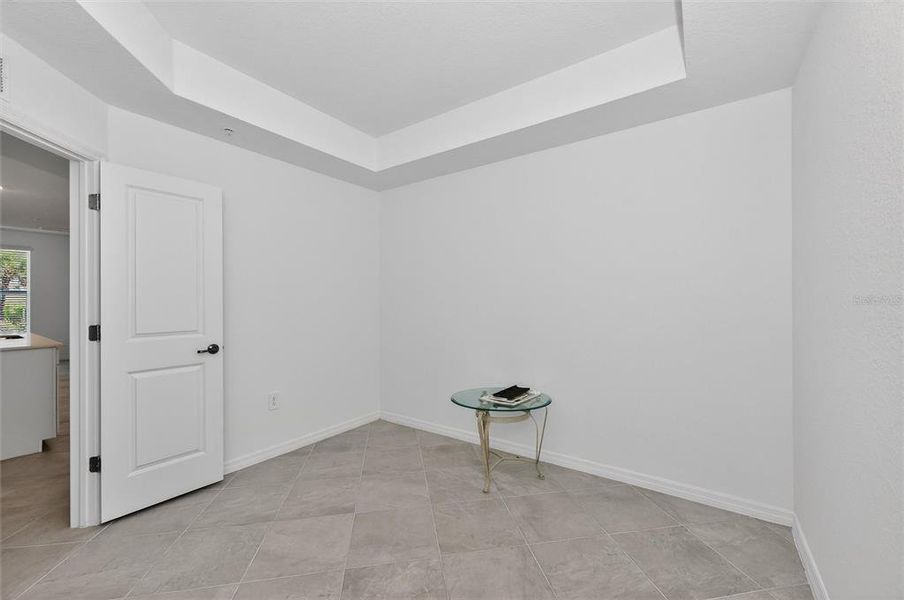 Spacious, unfurnished interior of a new home in Wellen Park Golf & Country Club, Venice (Image 21).