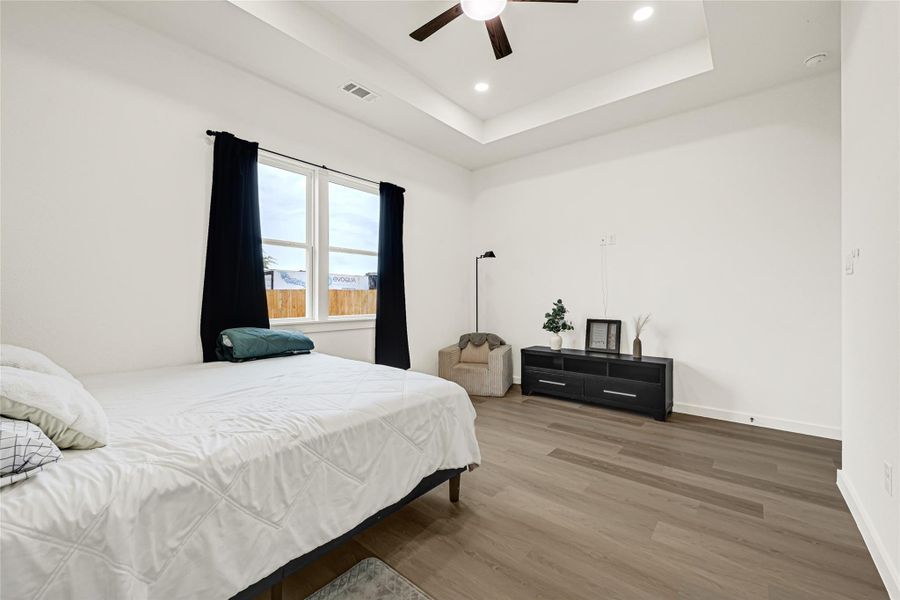 Furnished interior view inside a new home in , Conroe (Image 16).