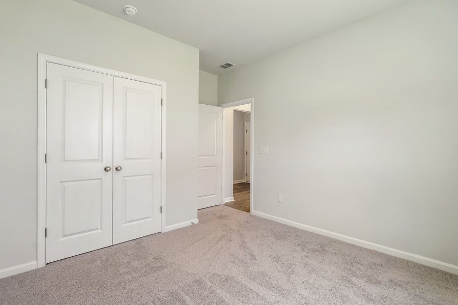 Spacious, unfurnished interior of a new home in Burke Estates, Chesnee (Image 21).