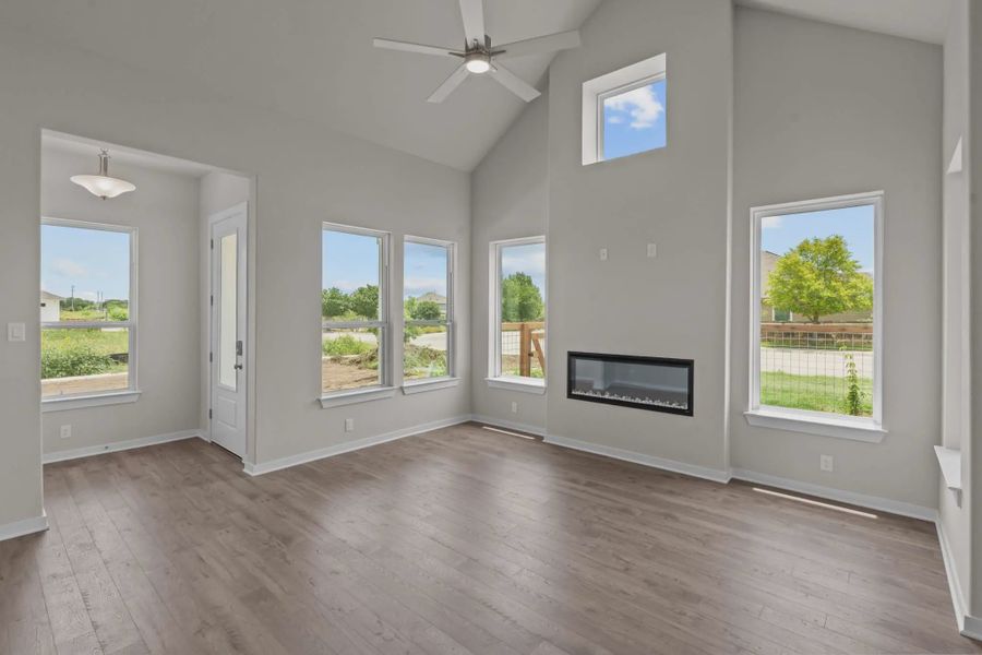 Spacious, unfurnished interior of a new home in The Crossvine, Forney (Image 5).