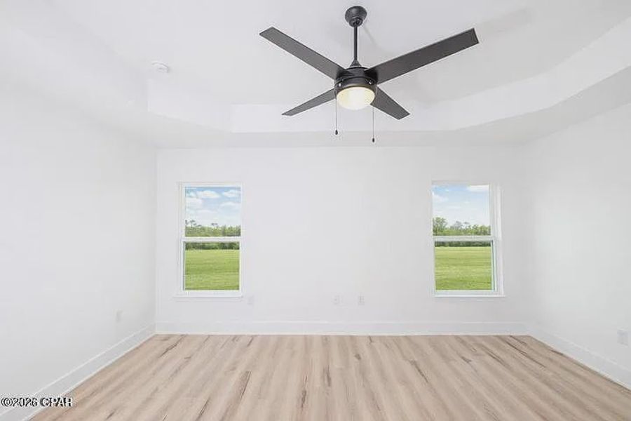 Spacious, unfurnished interior of a new home in College Station, Panama City (Image 6).