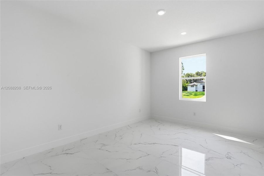 Spacious, unfurnished interior of a new home in , Labelle (Image 20).