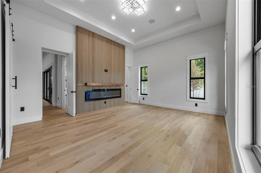 Spacious, unfurnished interior of a new home in , Tampa (Image 55).