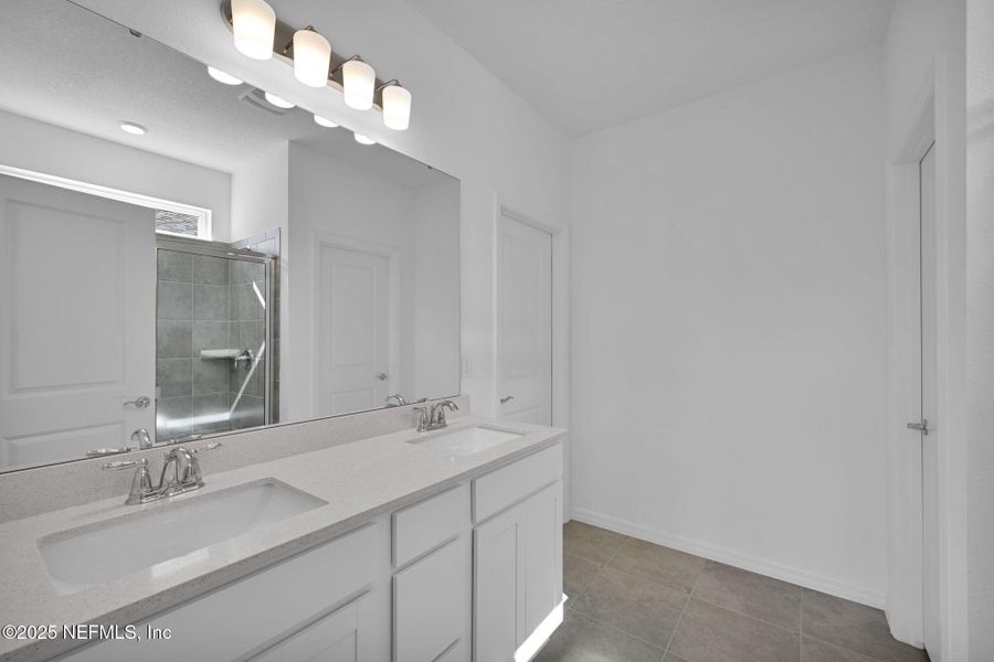 Furnished interior view inside a new home in Hyland Trail, Green Cove Springs (Image 5). Furnished interior view inside a new home in Hyland Trail, Green Cove Springs (Image 5).