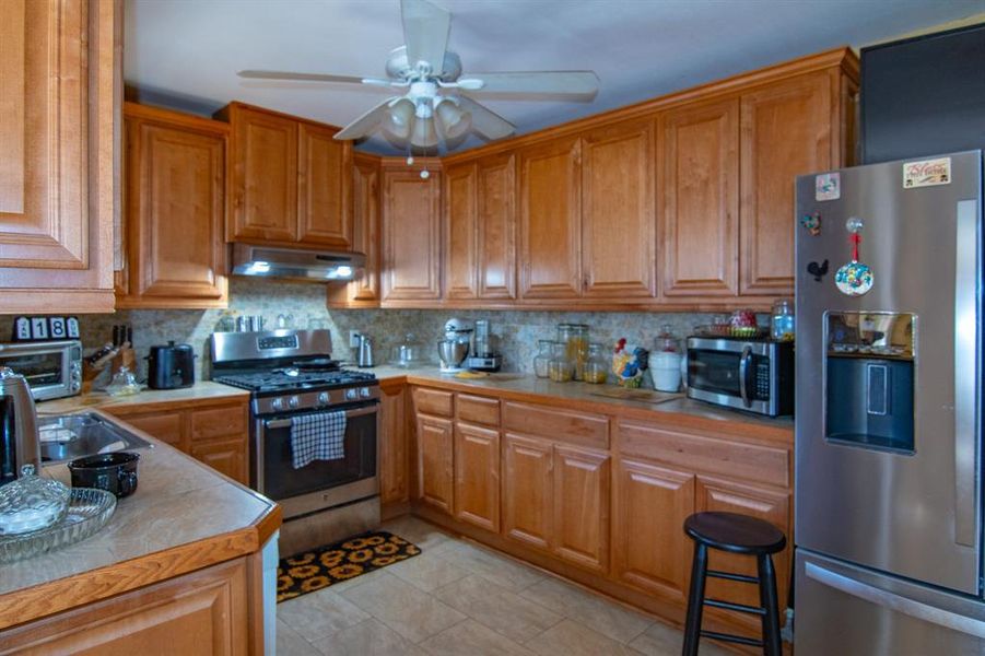 Furnished interior view inside a new home in , Brownwood (Image 10).