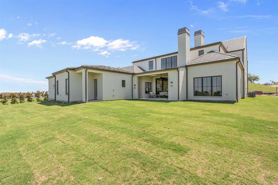 Exterior details and patio area of a home in , Fort Worth (Image 4).
