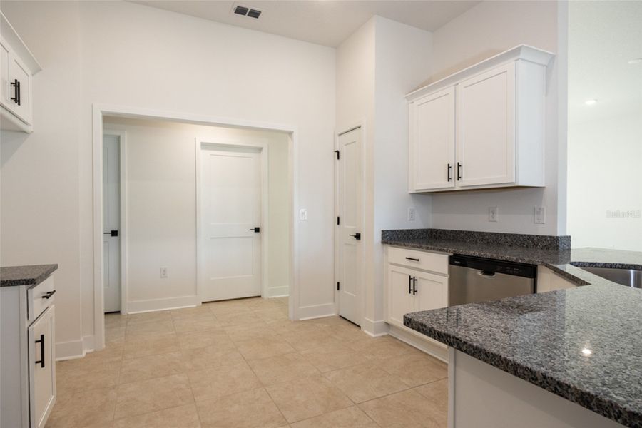 Furnished interior view inside a new home in Palm Coast, Palm Coast (Image 7).