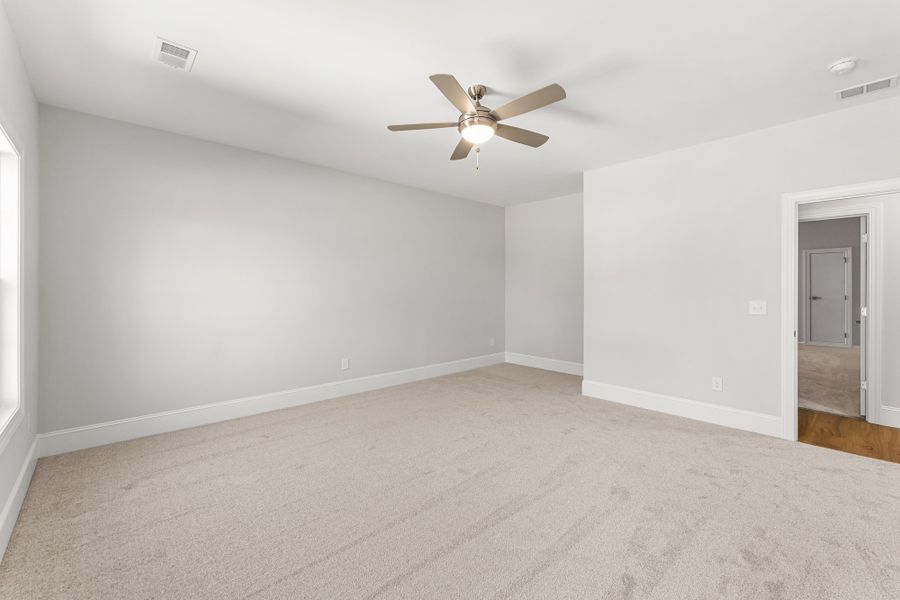 Spacious, unfurnished interior of a new home in Suter Estates, Easley (Image 36).