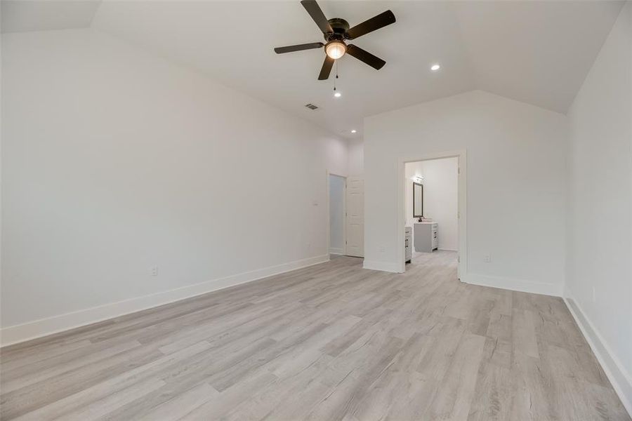 Spacious, unfurnished interior of a new home in , Dallas (Image 9). Spacious, unfurnished interior of a new home in , Dallas (Image 9).