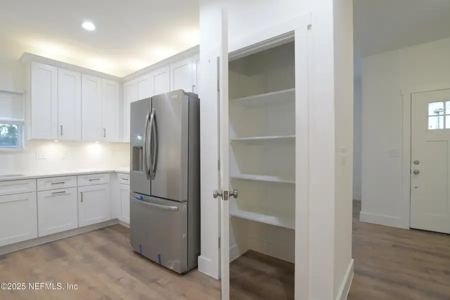 Furnished interior view inside a new home in , Jacksonville (Image 7).