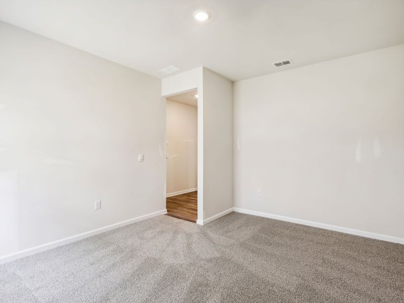 Spacious, unfurnished interior of a new home in Preserve at Mountain Creek, Pendergrass (Image 21).