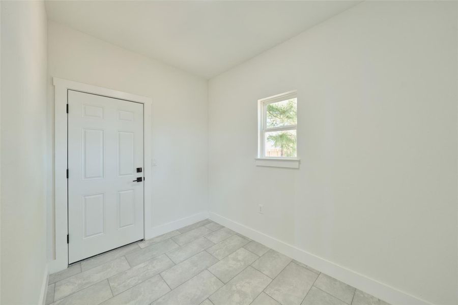 Spacious, unfurnished interior of a new home in , Cleveland (Image 24).
