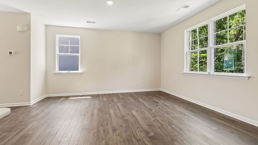 Spacious, unfurnished interior of a new home in Grand Oaks, Columbia (Image 9). Spacious, unfurnished interior of a new home in Grand Oaks, Columbia (Image 9).