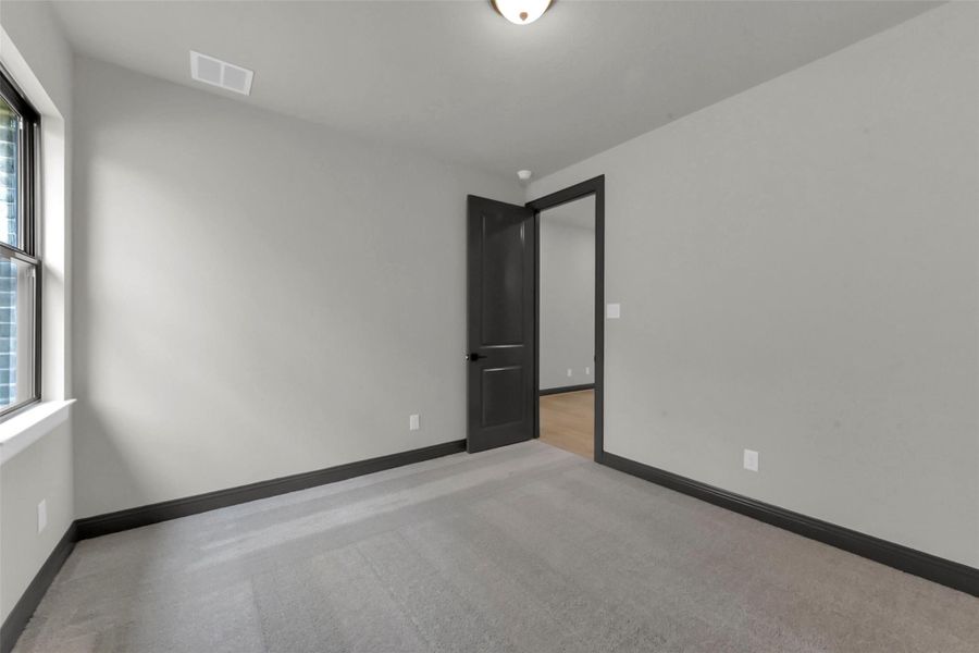 Spacious, unfurnished interior of a new home in Evergreen 55', Conroe (Image 30).