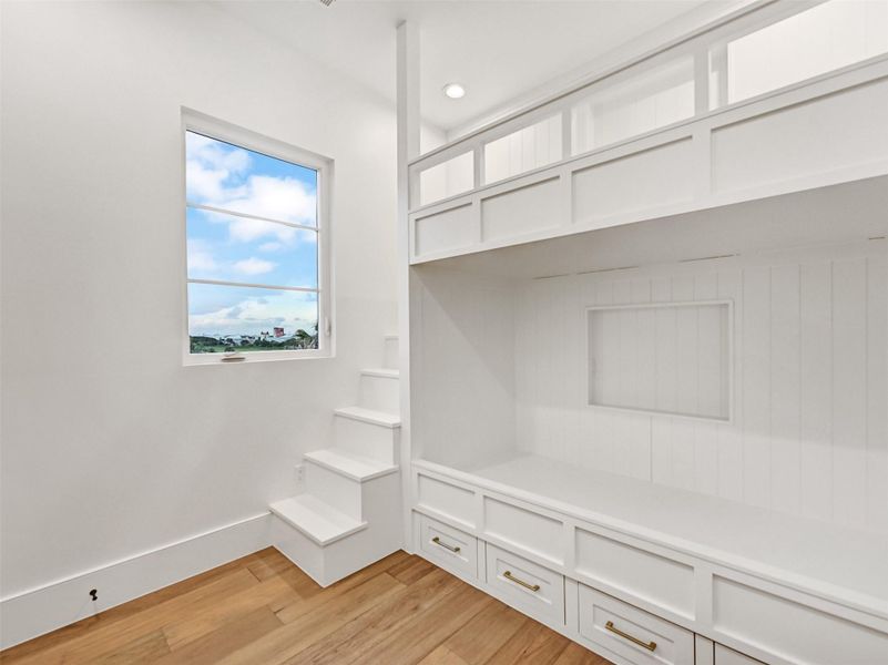 Image 44 of a home in .