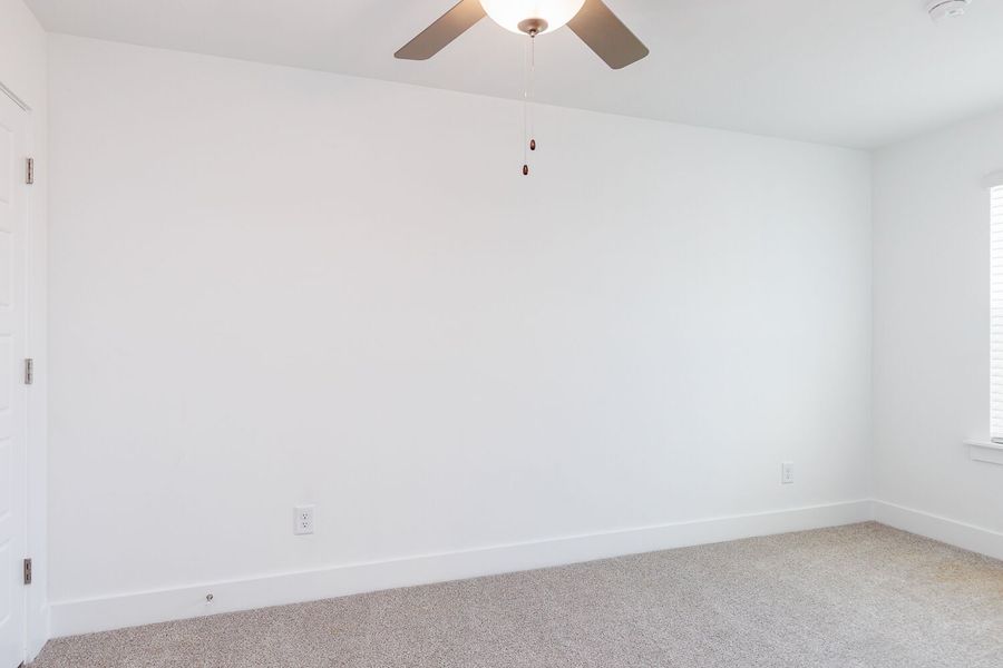 Spacious, unfurnished interior of a new home in Vaughan Farms, Angier (Image 16).