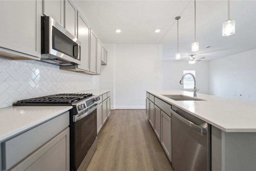 Furnished interior view inside a new home in Paramount, Kyle (Image 8).