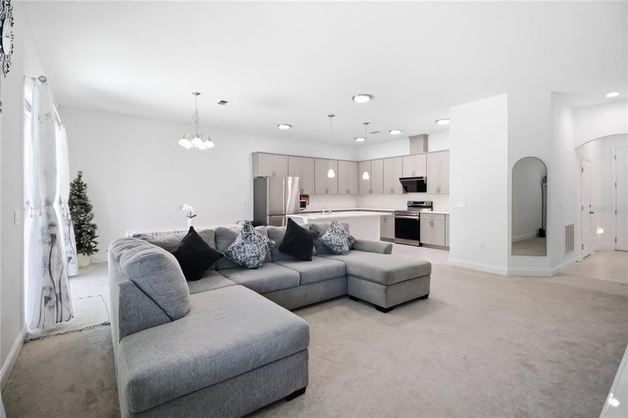 Furnished interior view inside a new home in Blue Diamond , Orlando (Image 52).