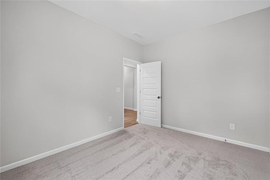 Spacious, unfurnished interior of a new home in Allen Manor, Hoschton (Image 28).