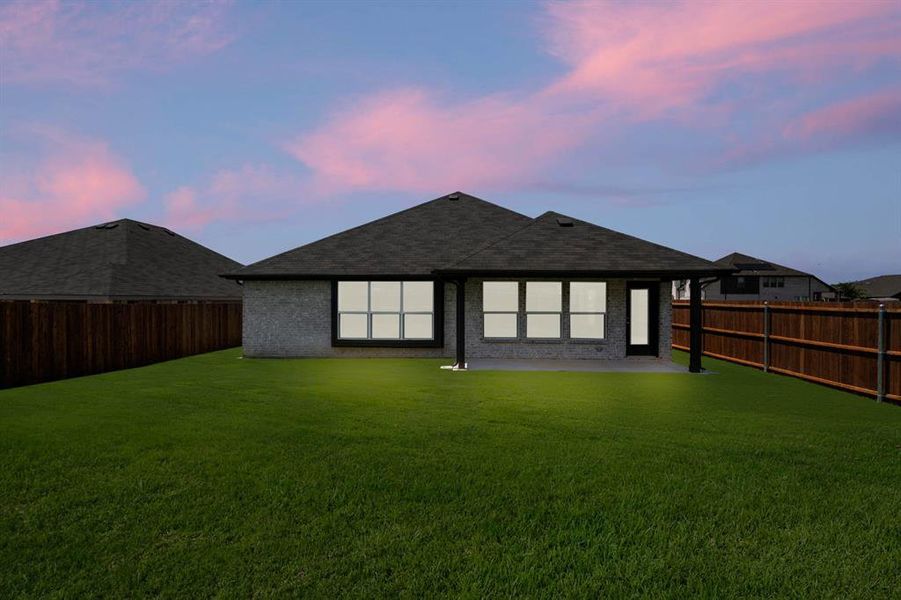 Exterior details and patio area of a home in Summer Crest, Crowley (Image 24).