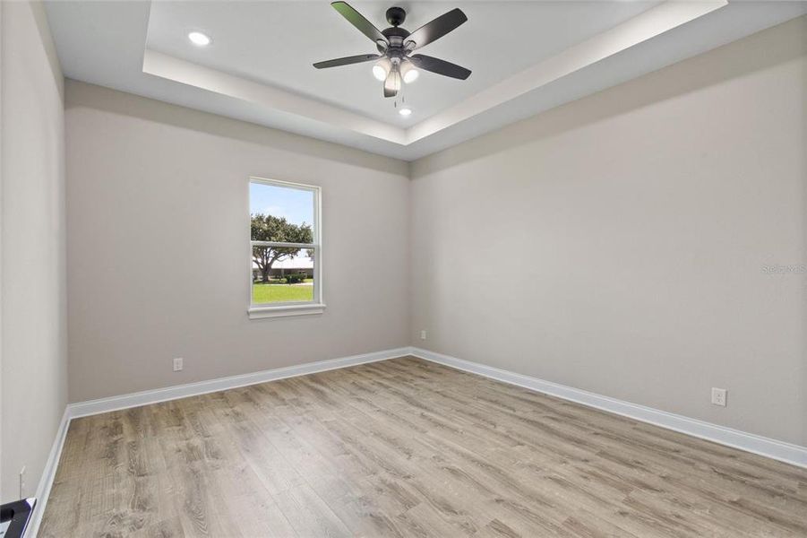 Spacious, unfurnished interior of a new home in , Fort Meade (Image 12).