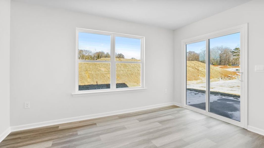 Spacious, unfurnished interior of a new home in Cedar Gap, Fountain Inn (Image 23).