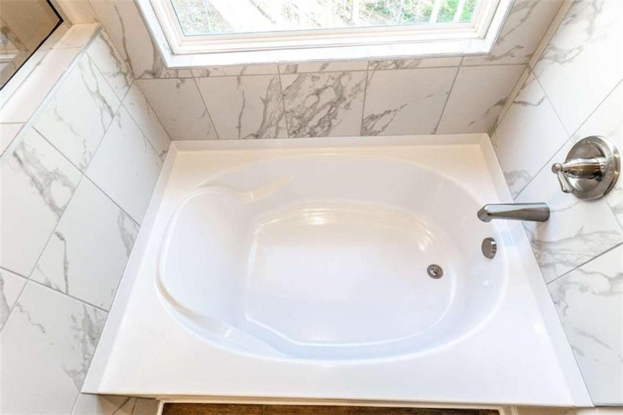 Image 46 of a home in Creekside Landing. Image 46 of a home in Creekside Landing.