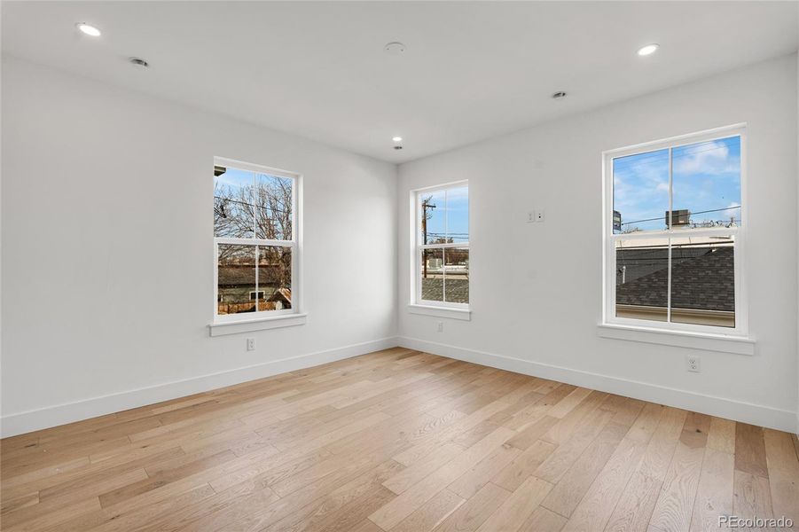 Spacious, unfurnished interior of a new home in , Denver (Image 20).