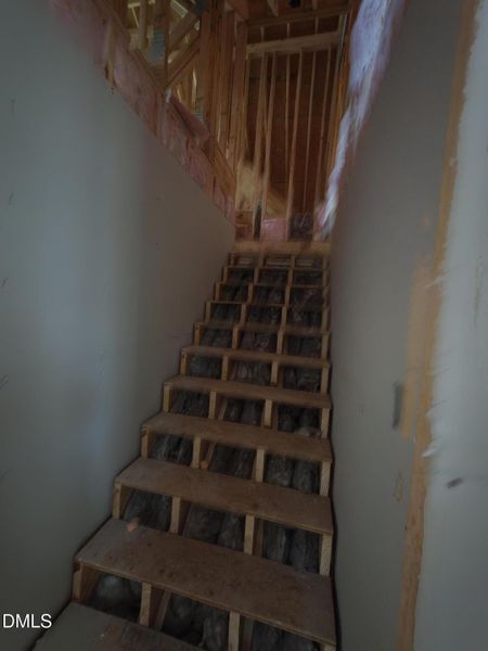 steps to unfinished bonus room
