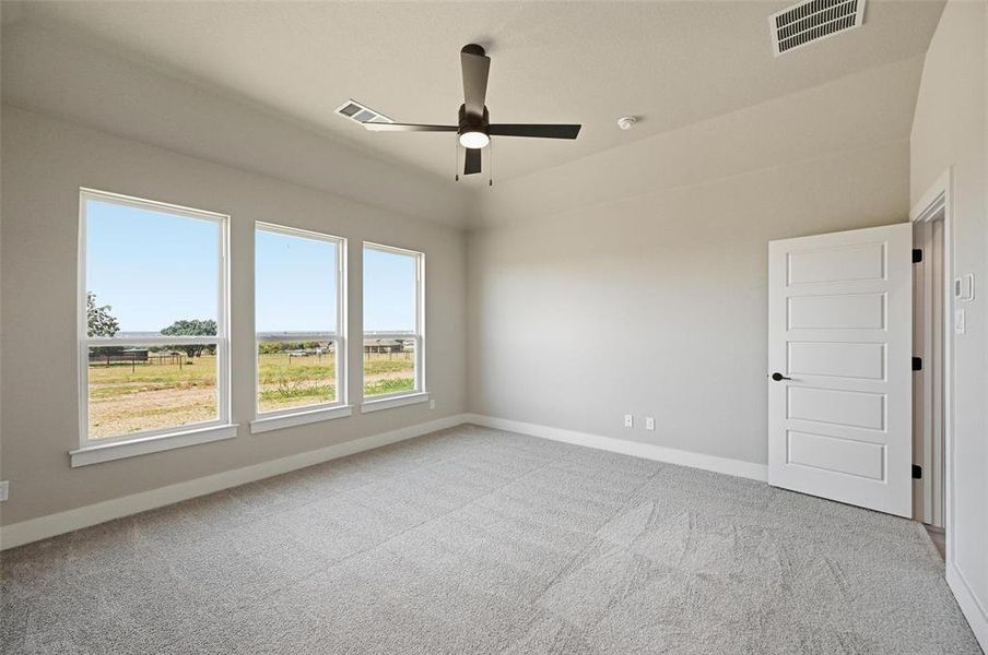 Spacious, unfurnished interior of a new home in Whispering Winds, Reno (Image 29).