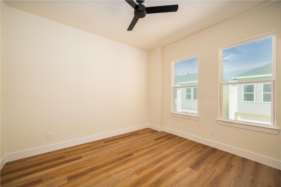 Spacious, unfurnished interior of a new home in , Houston (Image 24).