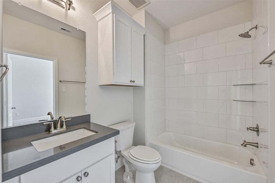 Furnished interior view inside a new home in Pearland Old Townsite, Pearland (Image 13). Furnished interior view inside a new home in Pearland Old Townsite, Pearland (Image 13).